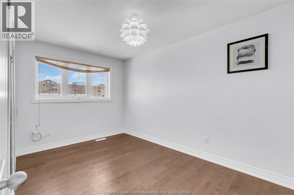3852 Concord, Windsor, Ontario, N9G3B3 — Photo 18