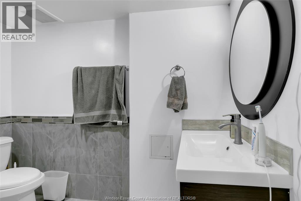 3852 Concord, Windsor, Ontario, N9G3B3 — Photo 33