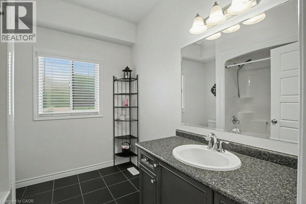36 FREURE Drive, Cambridge, Ontario, N1S0A2 — Photo 24