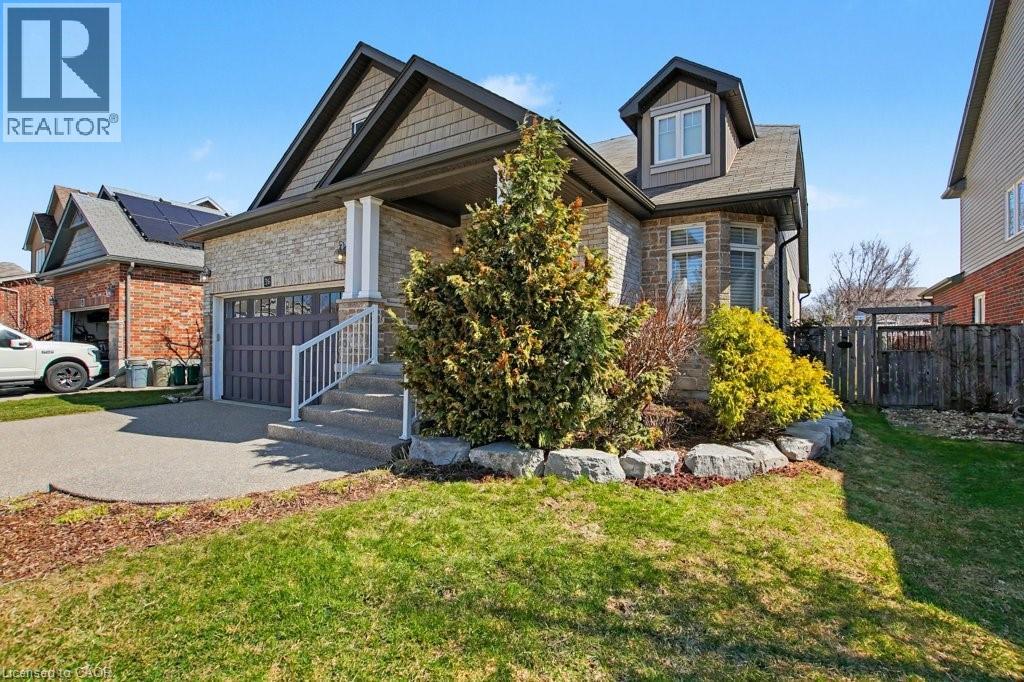 36 FREURE Drive, Cambridge, Ontario, N1S0A2 — Photo 3