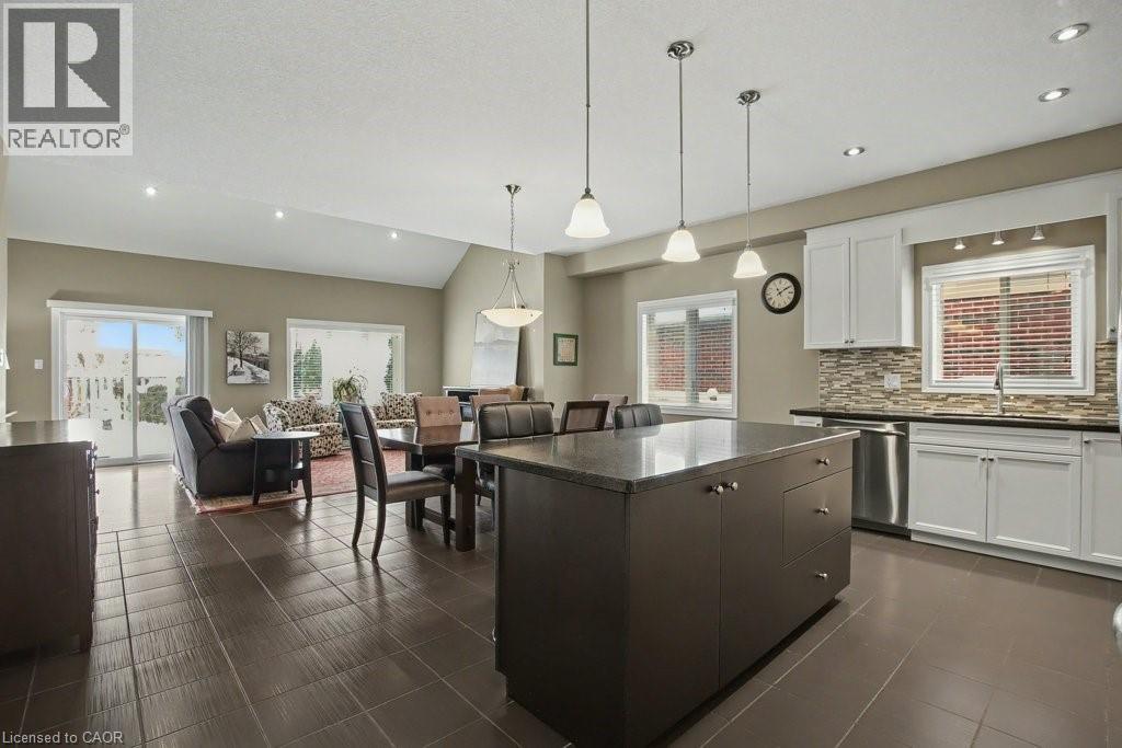 36 FREURE Drive, Cambridge, Ontario, N1S0A2 — Photo 9