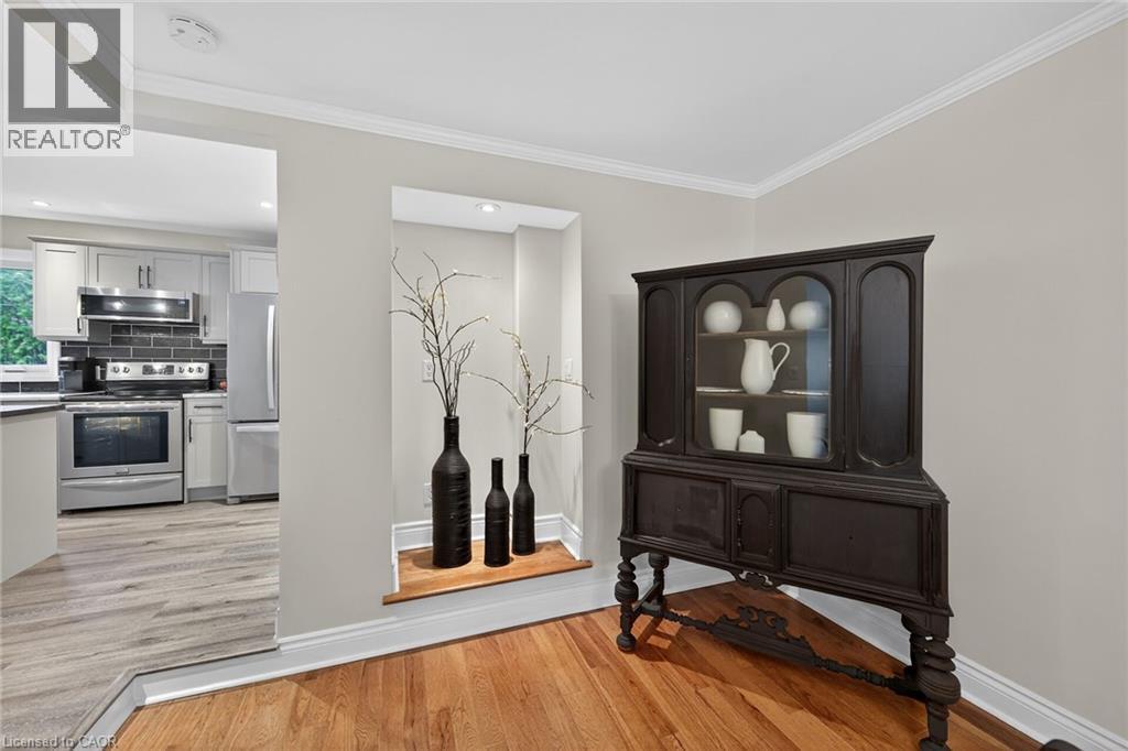 2387 MARYVALE Court, Burlington, Ontario, L7P2P1 — Photo 10