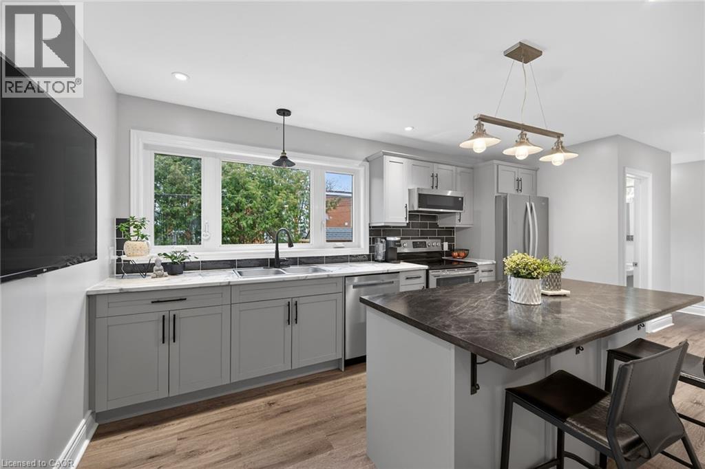 2387 MARYVALE Court, Burlington, Ontario, L7P2P1 — Photo 13