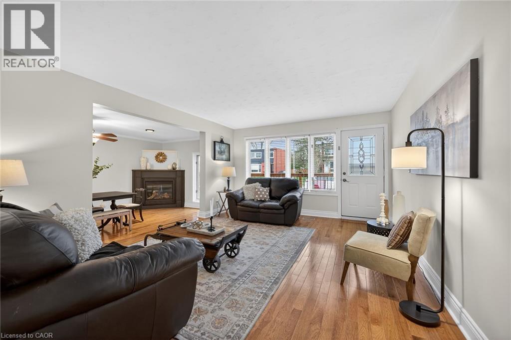 2387 MARYVALE Court, Burlington, Ontario, L7P2P1 — Photo 5