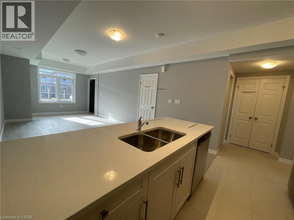 84 WHEAT Lane, Kitchener, Ontario, N2R0R6 — Photo 6