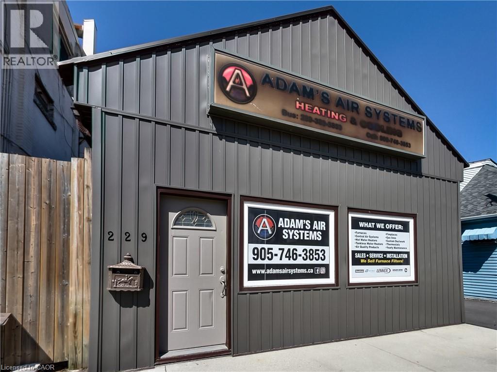 229 PARKDALE Avenue N, Hamilton, Ontario, L8H5X4 — Photo 3