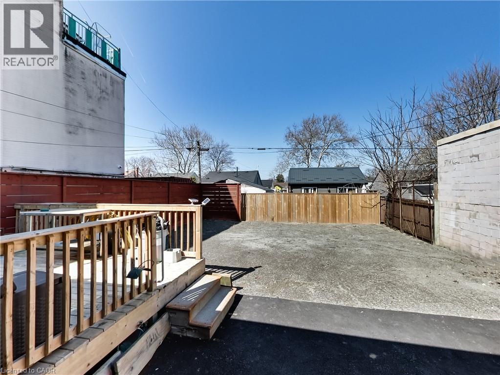 229 PARKDALE Avenue N, Hamilton, Ontario, L8H5X4 — Photo 41