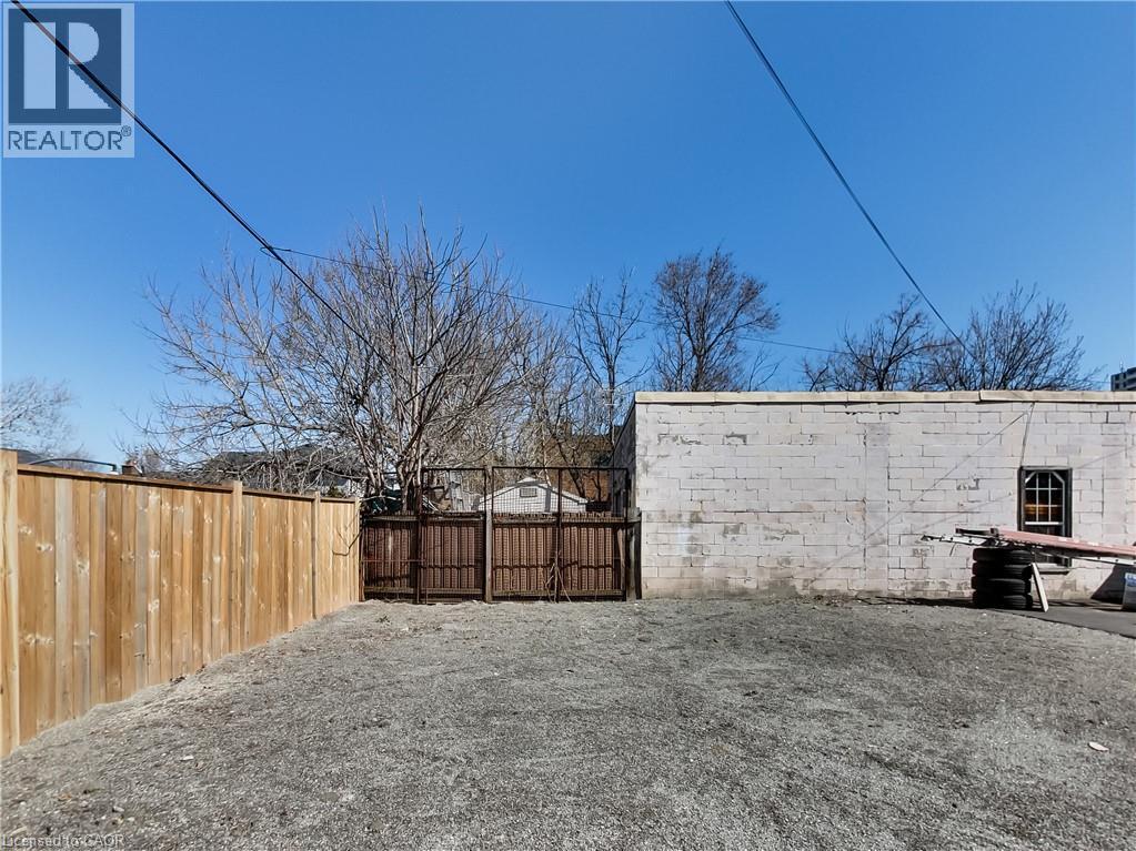 229 PARKDALE Avenue N, Hamilton, Ontario, L8H5X4 — Photo 46