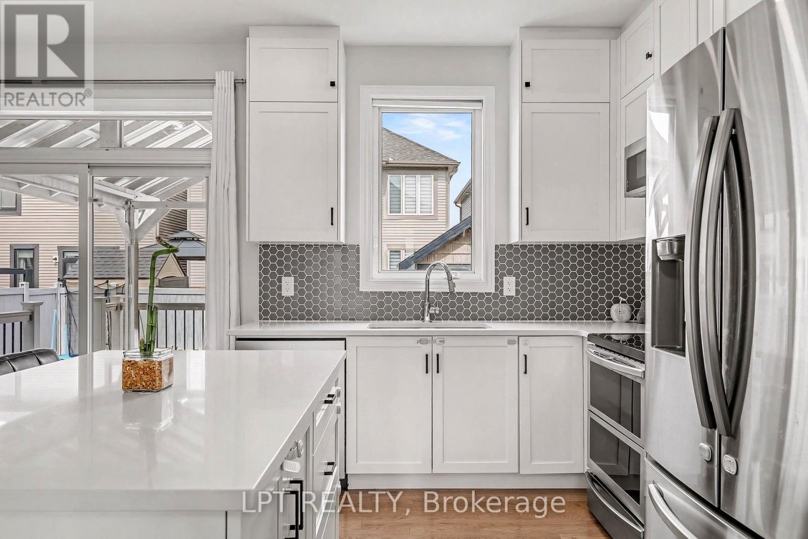 730 PERSEUS AVENUE, Ottawa, Ontario, K2J6V8 — Photo 9