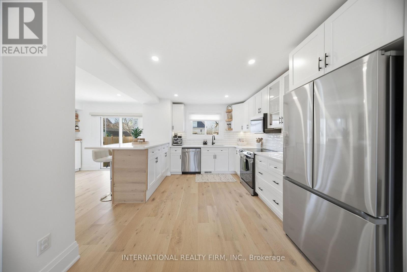 28 DEBBY CRESCENT, Brantford, Ontario, N3R7A4 — Photo 7