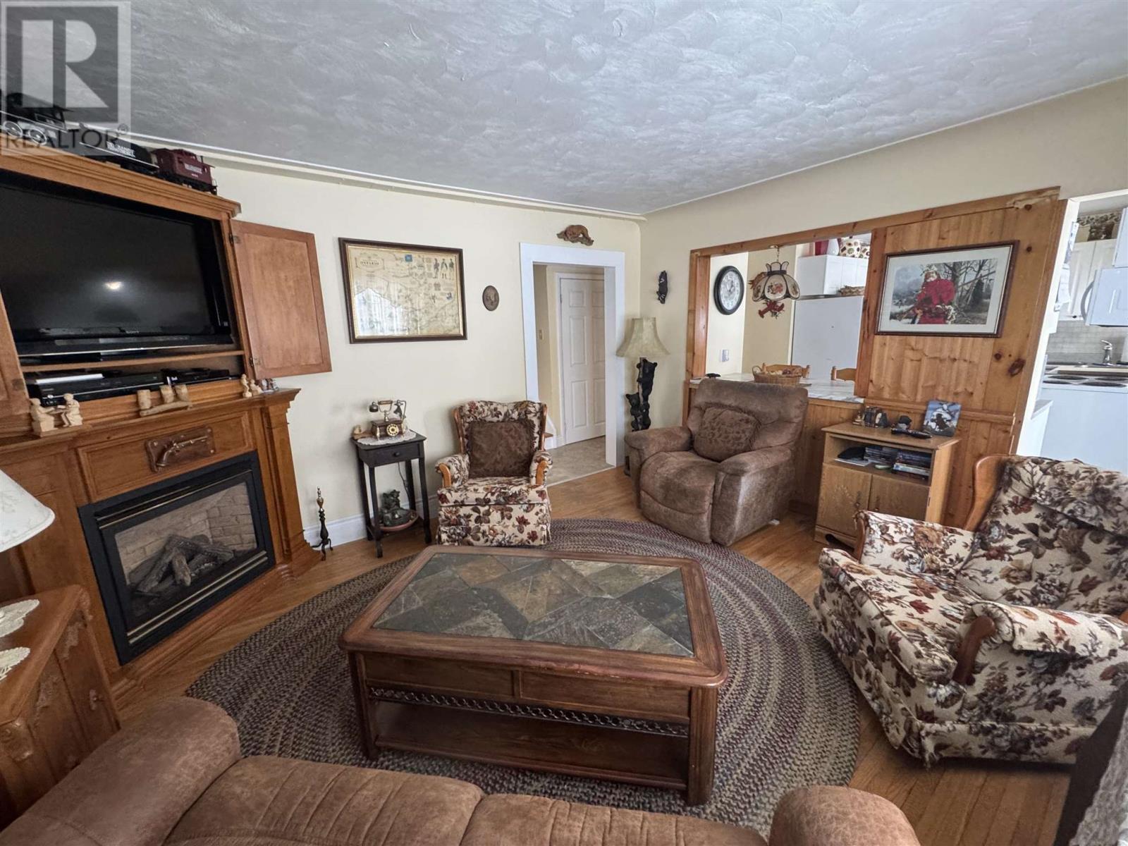 143 Dieppe AVE, Elliot Lake, Ontario, P5A1H6 — Photo 9