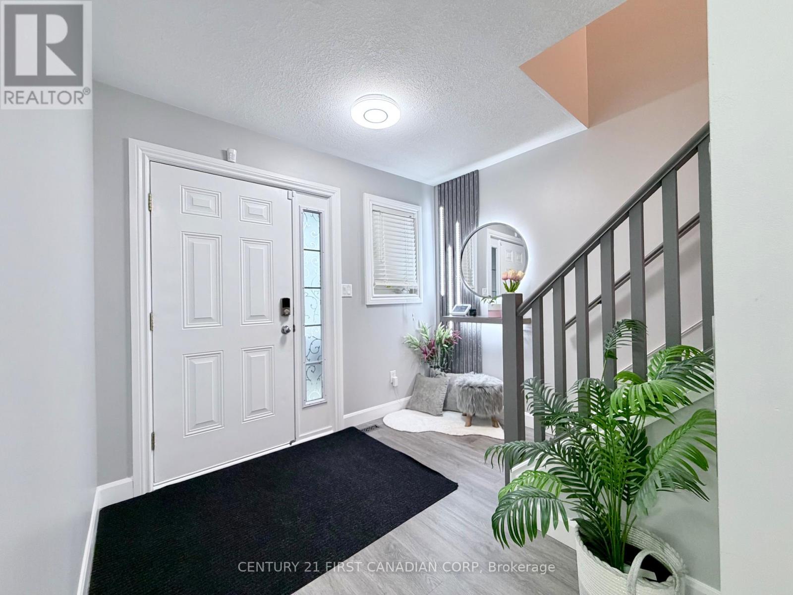 9 BARRETT CRESCENT, St. Thomas, Ontario, N5R6M1 — Photo 3
