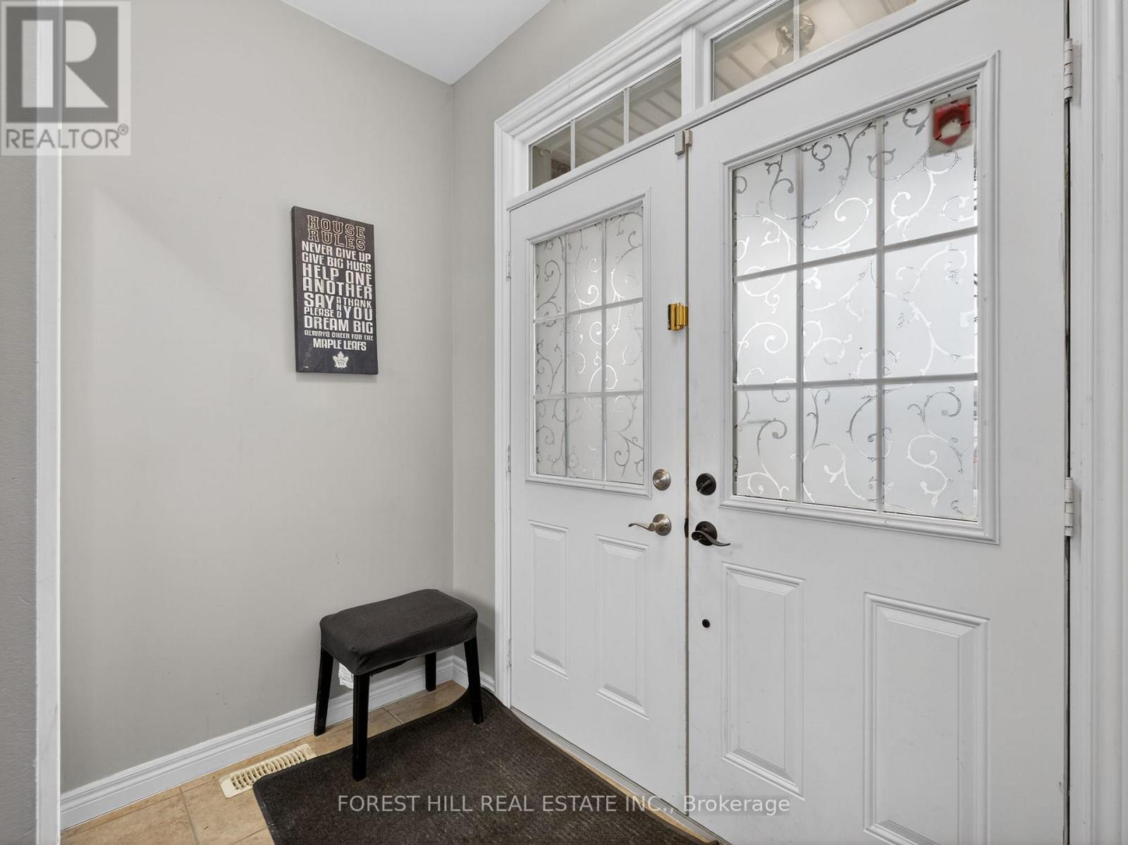 53 MARC SANTI BOULEVARD, Vaughan (Patterson), Ontario, L6A0K2 — Photo 2