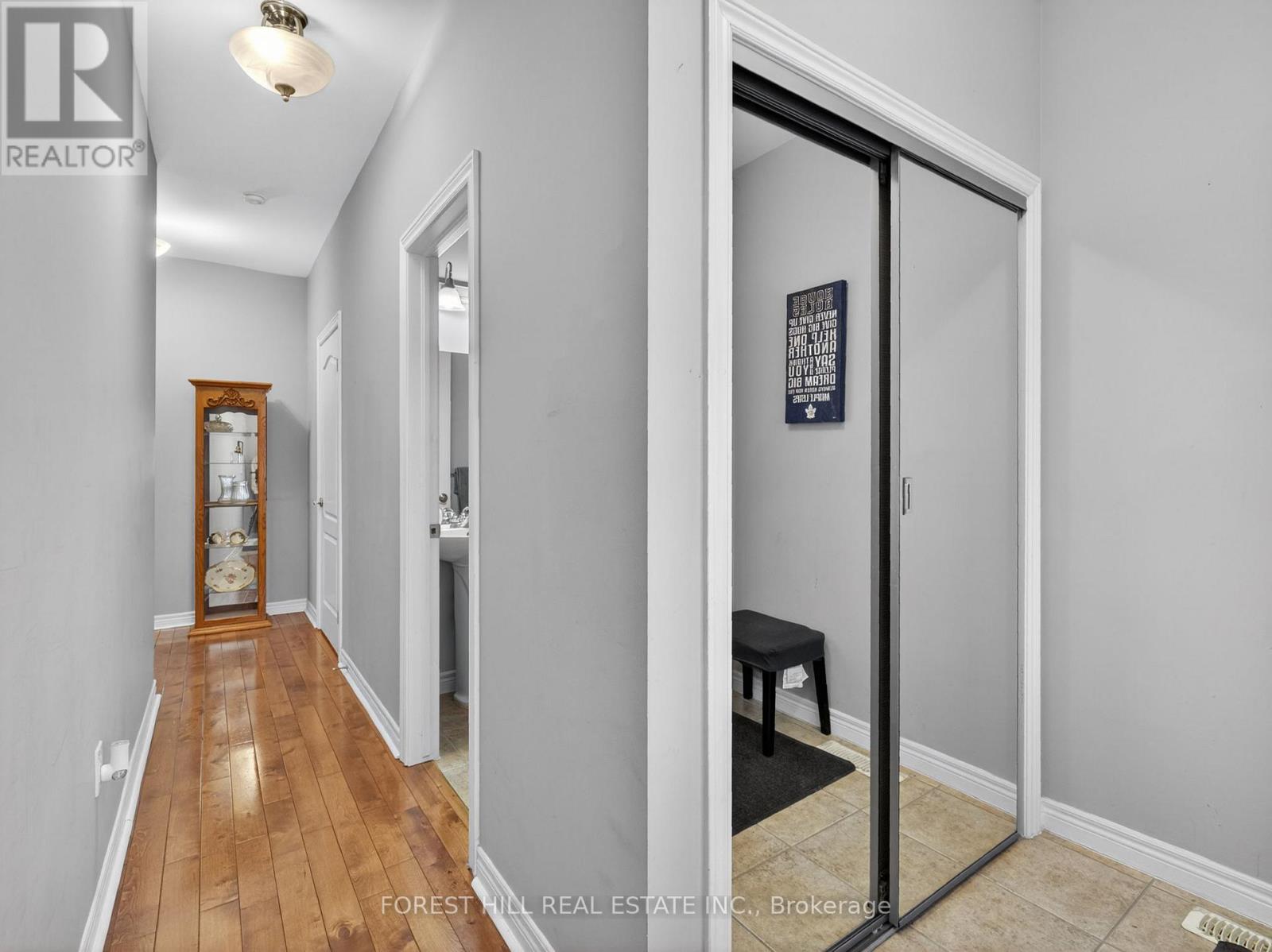 53 MARC SANTI BOULEVARD, Vaughan (Patterson), Ontario, L6A0K2 — Photo 3