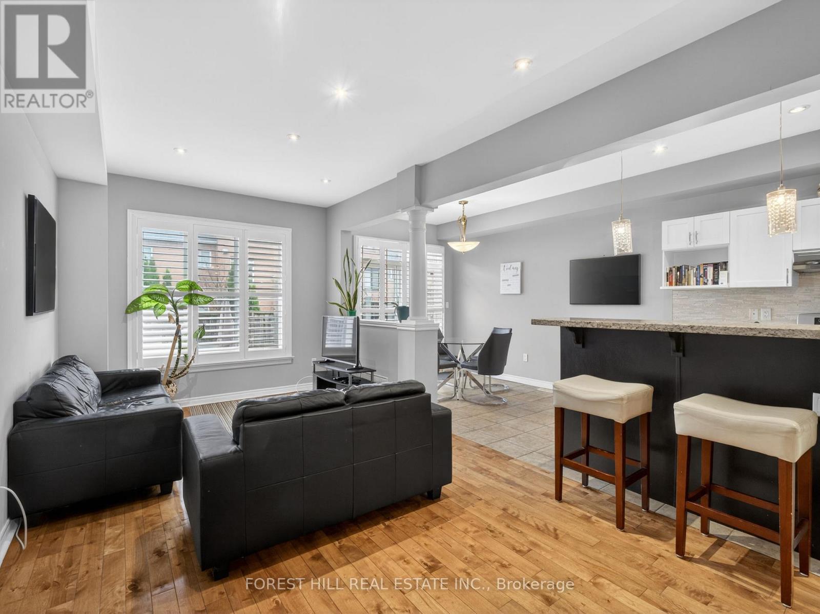 53 MARC SANTI BOULEVARD, Vaughan (Patterson), Ontario, L6A0K2 — Photo 4