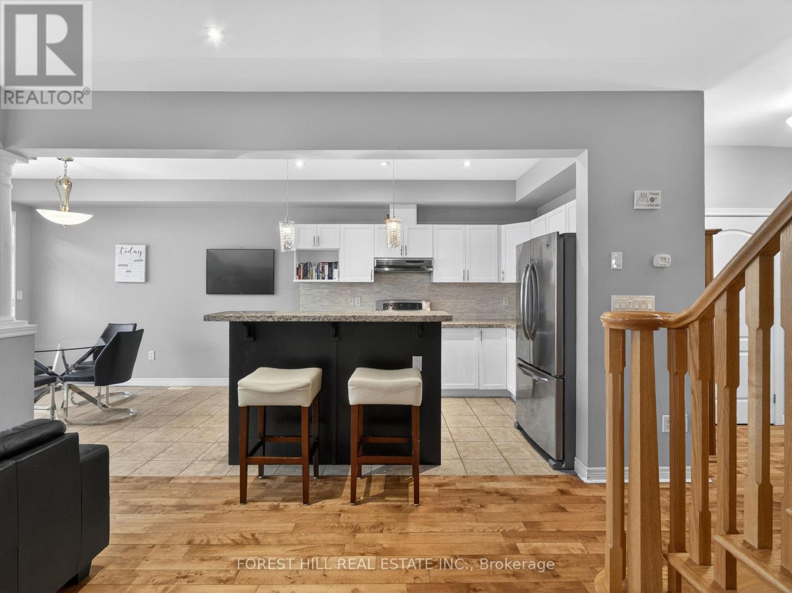 53 MARC SANTI BOULEVARD, Vaughan (Patterson), Ontario, L6A0K2 — Photo 5