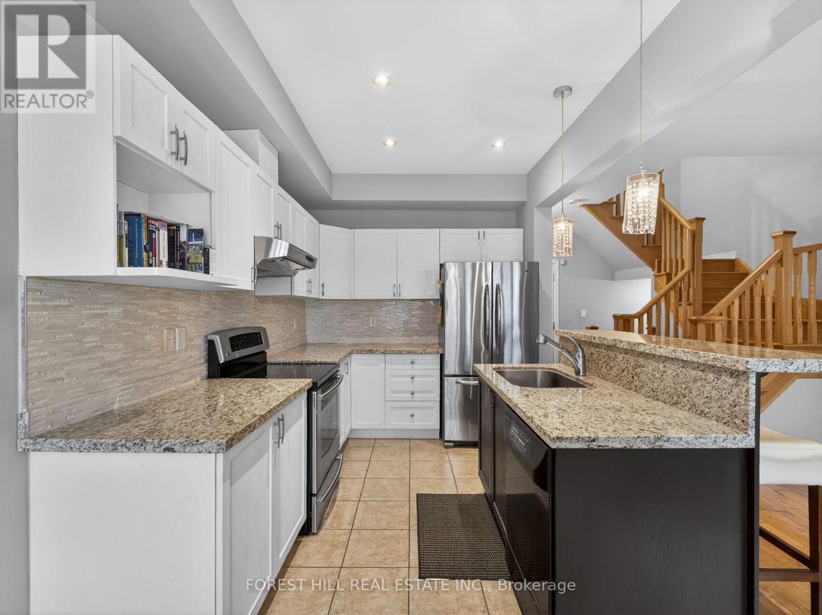 53 MARC SANTI BOULEVARD, Vaughan (Patterson), Ontario, L6A0K2 — Photo 7