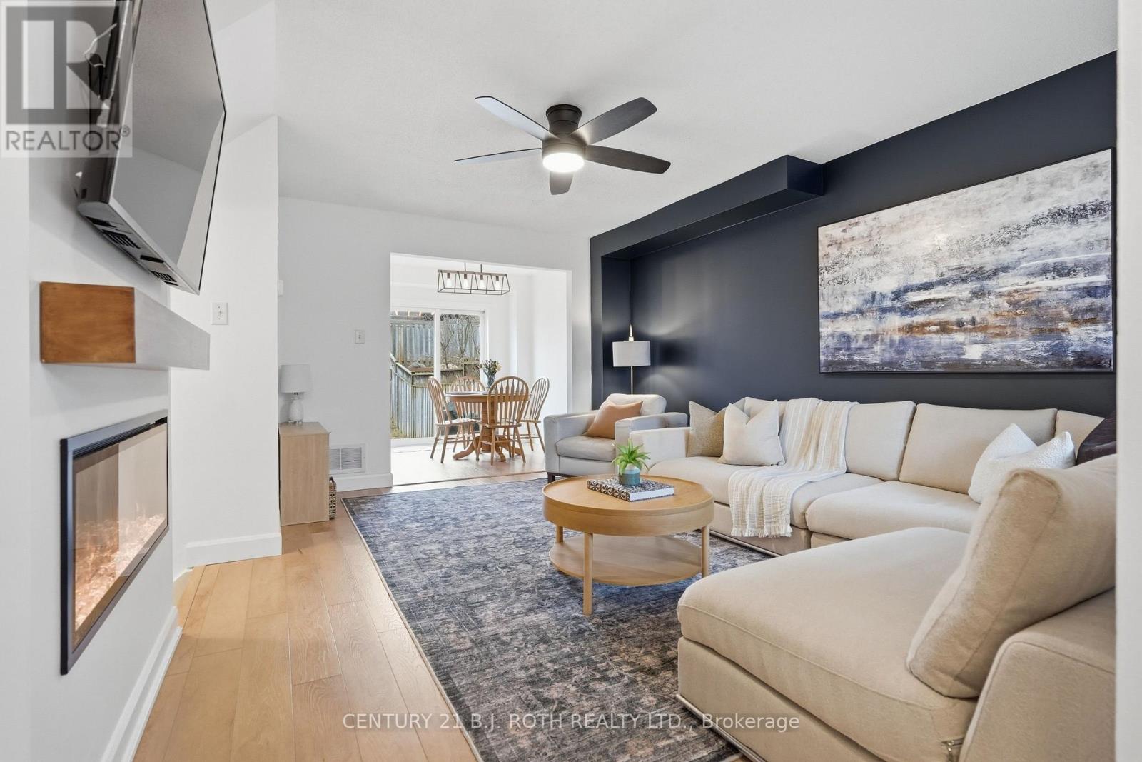 387 FERNDALE DRIVE S, Barrie (Ardagh), Ontario, L4N0M1 — Photo 3