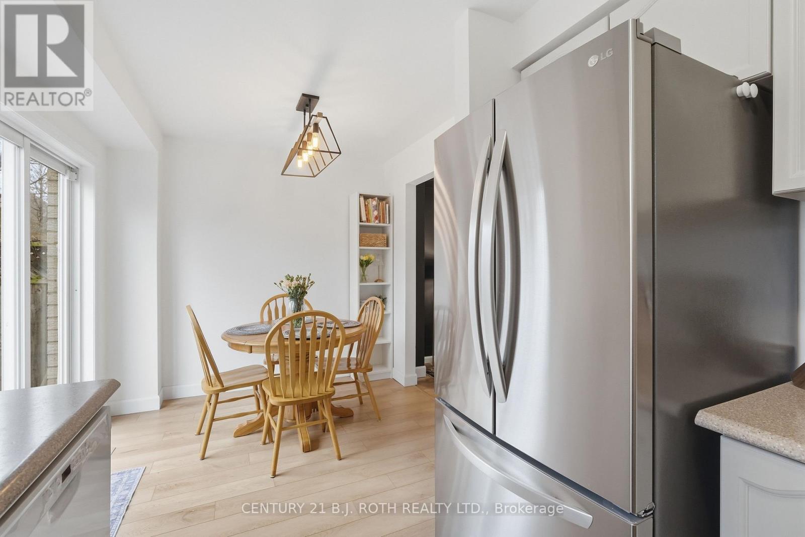 387 FERNDALE DRIVE S, Barrie (Ardagh), Ontario, L4N0M1 — Photo 6