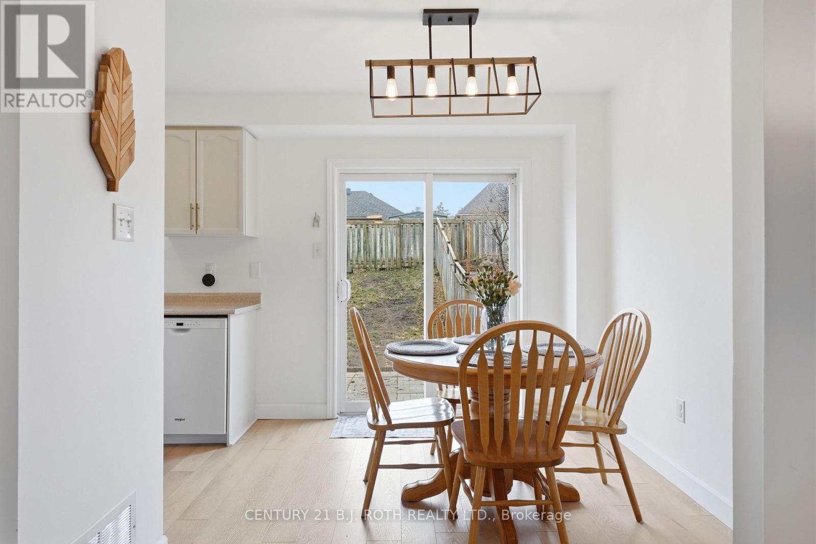 387 FERNDALE DRIVE S, Barrie (Ardagh), Ontario, L4N0M1 — Photo 7