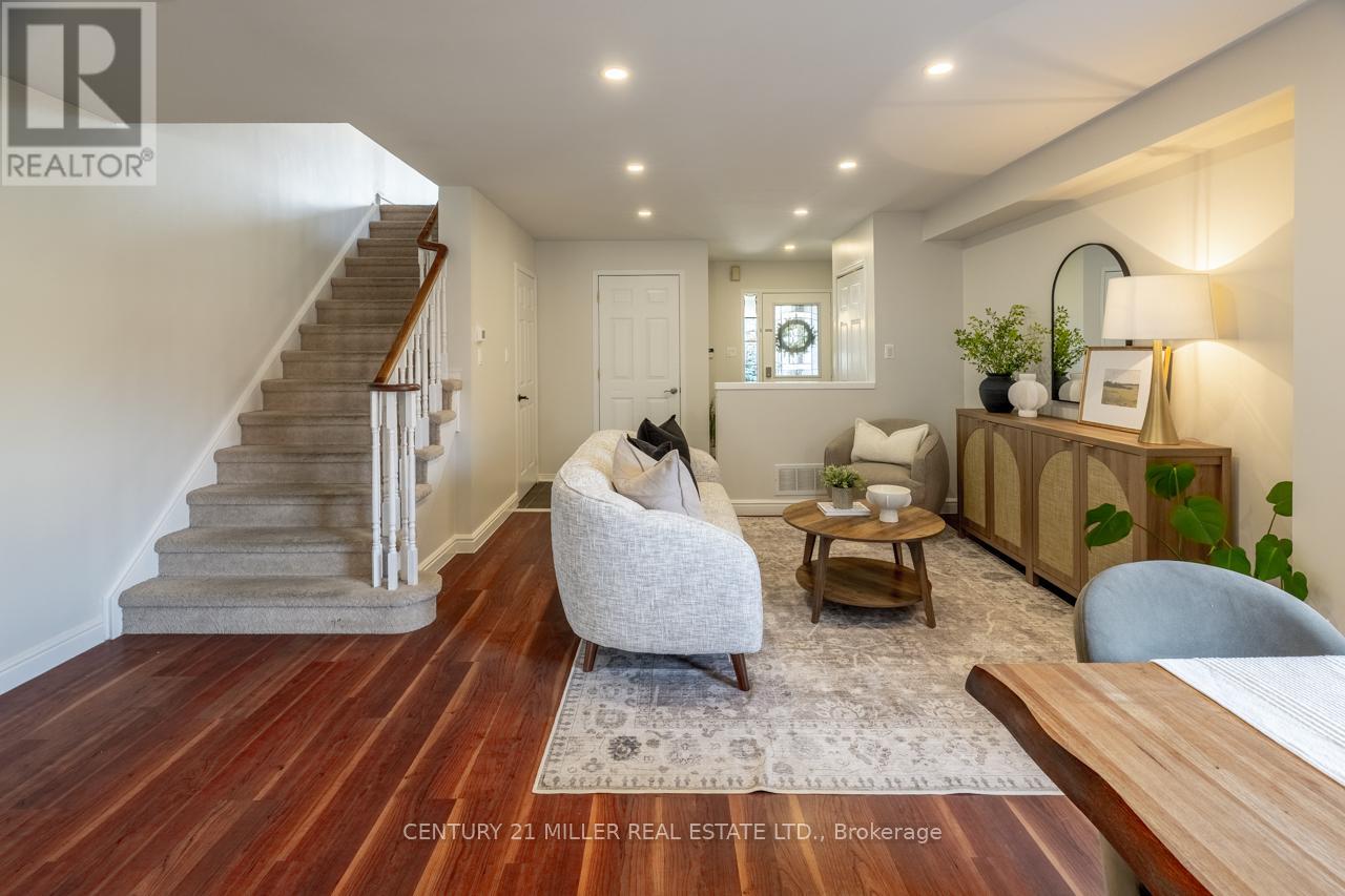 53 DILLS CRESCENT, Milton (DE Dempsey), Ontario, L9T5P2 — Photo 4