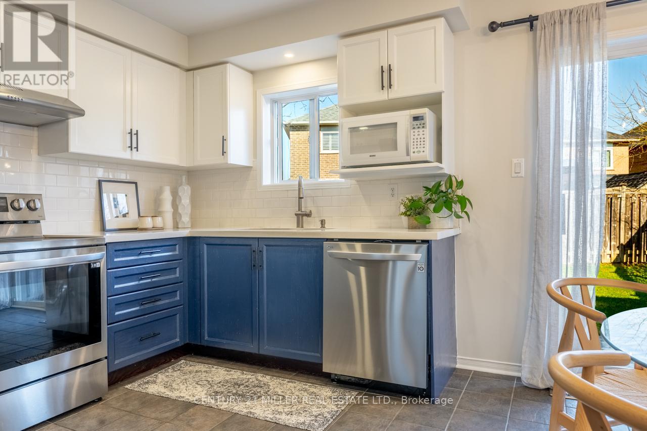 53 DILLS CRESCENT, Milton (DE Dempsey), Ontario, L9T5P2 — Photo 9