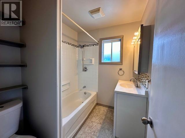 704 Frederica ST W, THUNDER BAY, Ontario, P7E3X2 — Photo 6