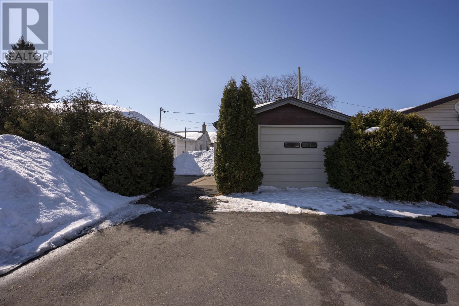 231 Briar Bay, Thunder Bay, Ontario, P7C1M1 — Photo 33