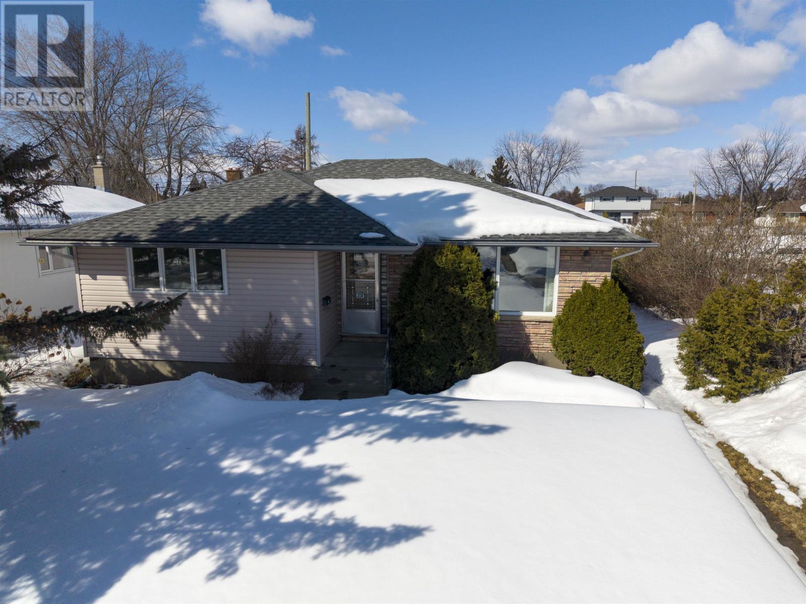 231 Briar Bay, Thunder Bay, Ontario, P7C1M1 — Photo 37