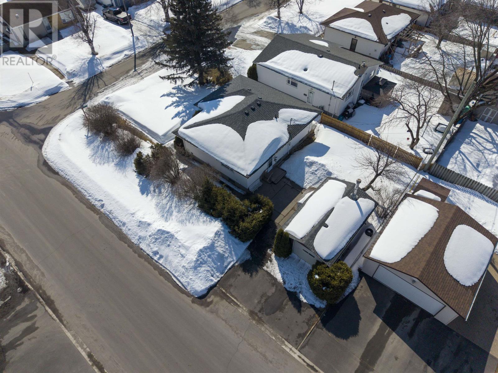 231 Briar Bay, Thunder Bay, Ontario, P7C1M1 — Photo 4