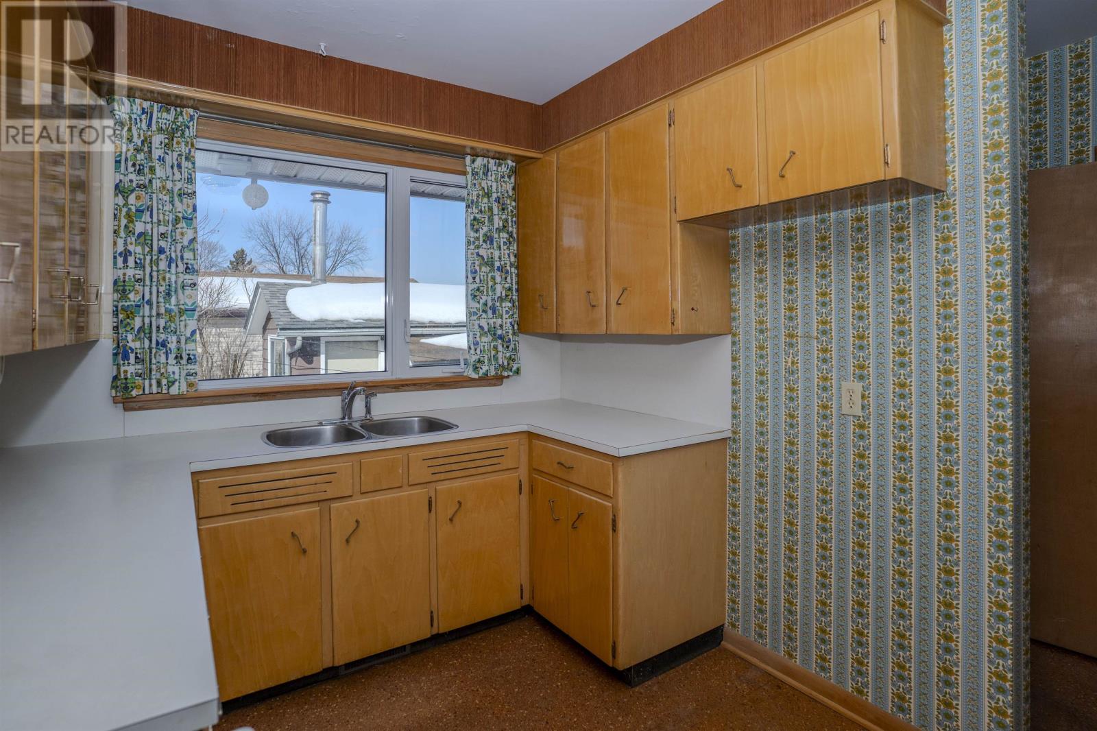 231 Briar Bay, Thunder Bay, Ontario, P7C1M1 — Photo 9