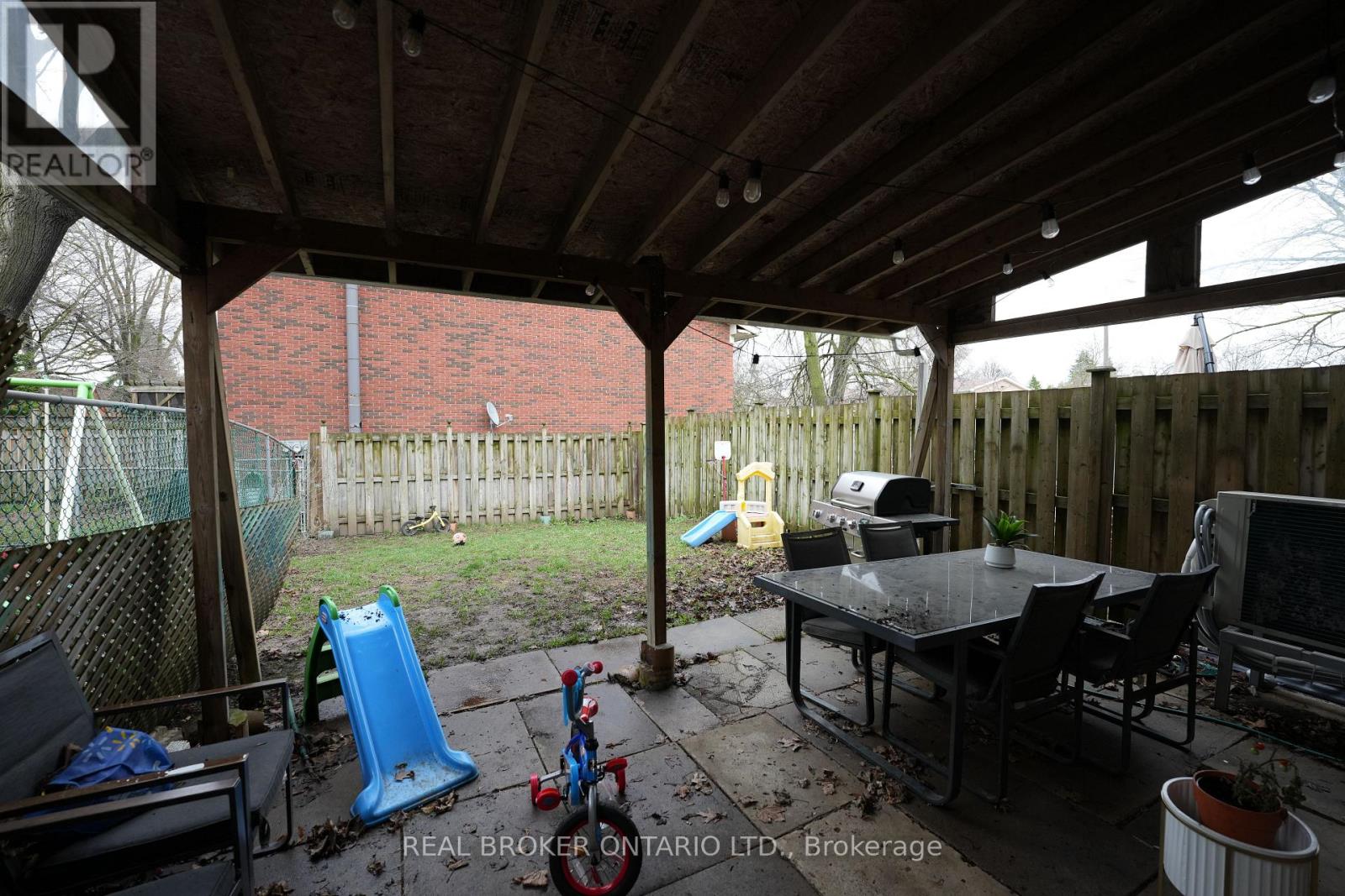 8 RALGREEN CRESCENT, Kitchener, Ontario, N2M1T9 — Photo 24