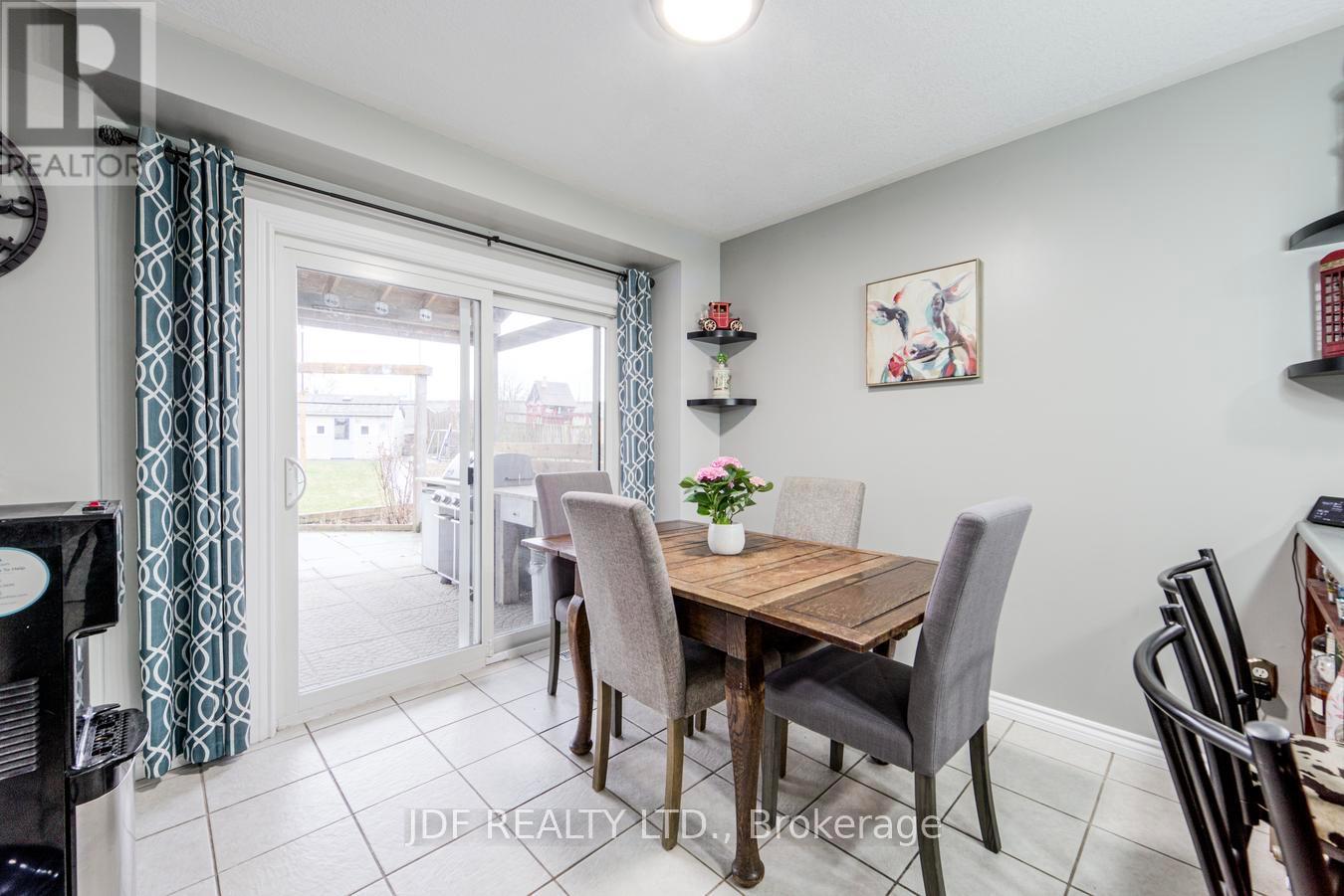 80 AMANDA WALK, Cambridge, Ontario, N3C4K7 — Photo 12