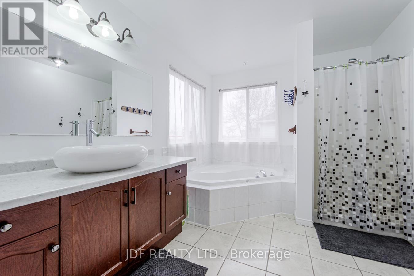 80 AMANDA WALK, Cambridge, Ontario, N3C4K7 — Photo 27
