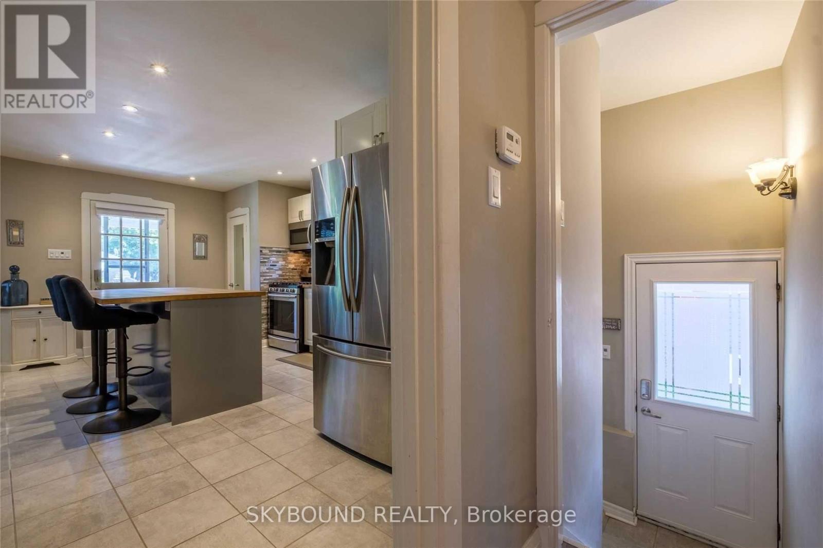 28 EAST 39TH STREET, Hamilton (Raleigh), Ontario, L8V4H1 — Photo 14