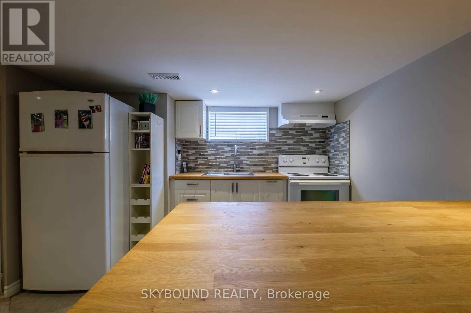 28 EAST 39TH STREET, Hamilton (Raleigh), Ontario, L8V4H1 — Photo 20