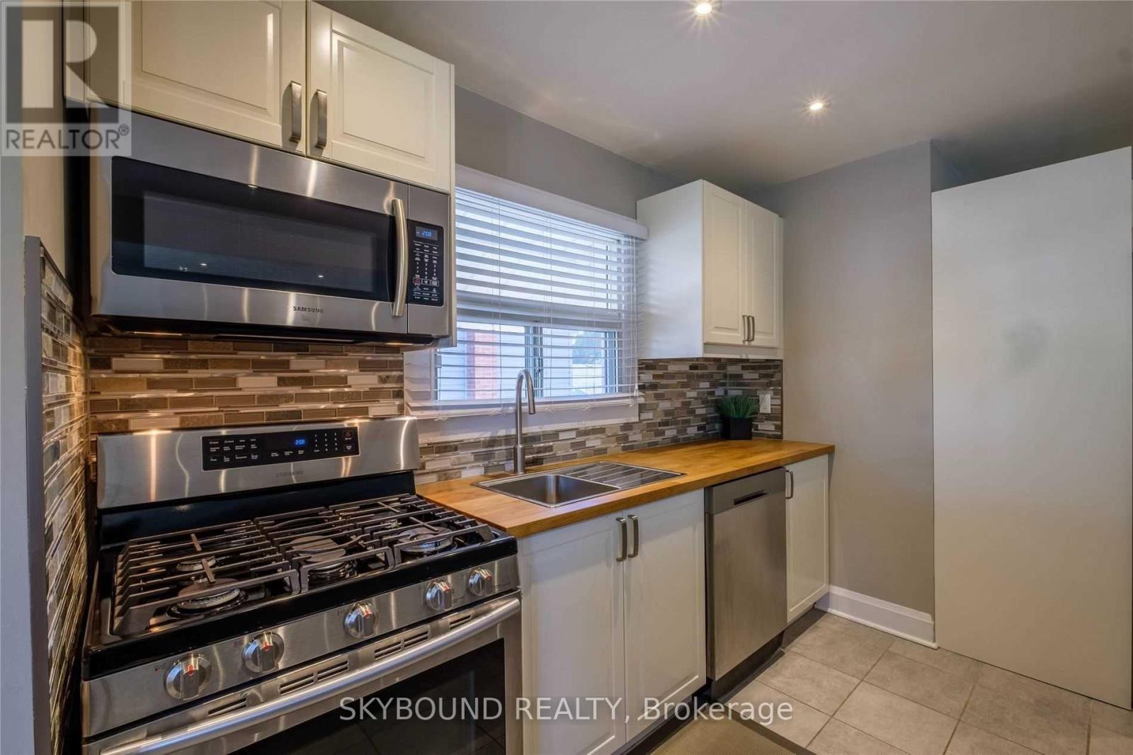 28 EAST 39TH STREET, Hamilton (Raleigh), Ontario, L8V4H1 — Photo 3
