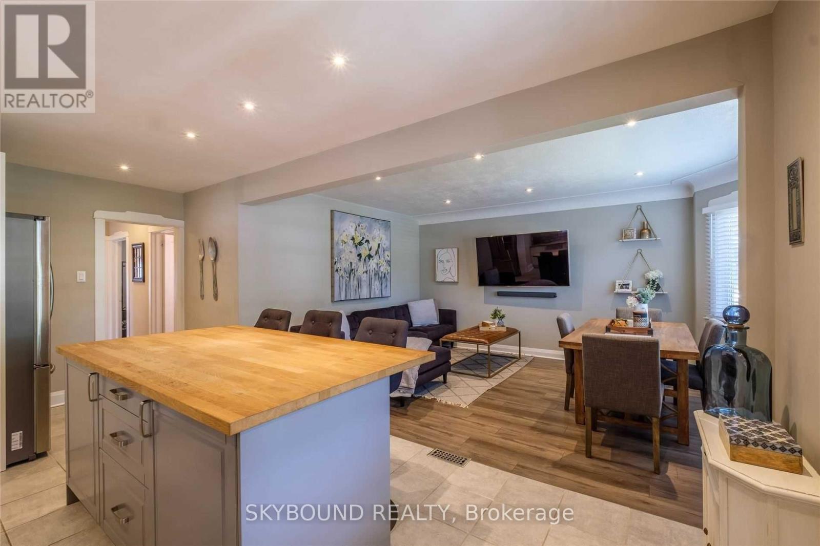 28 EAST 39TH STREET, Hamilton (Raleigh), Ontario, L8V4H1 — Photo 7