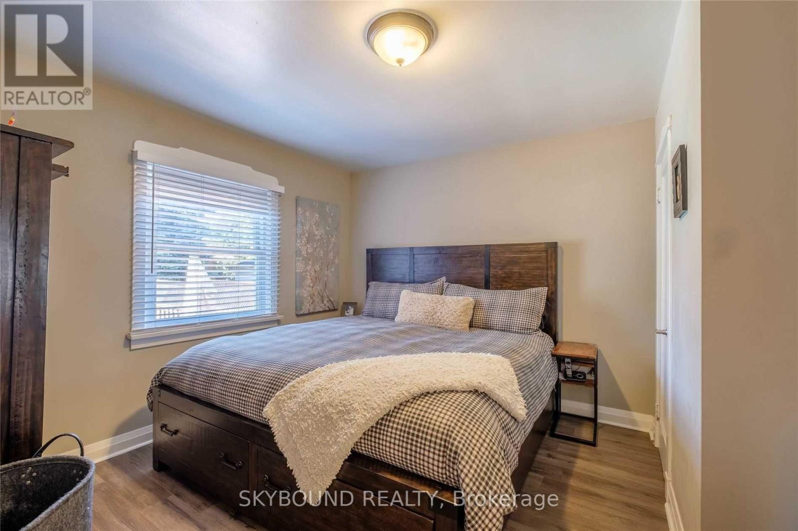 28 EAST 39TH STREET, Hamilton (Raleigh), Ontario, L8V4H1 — Photo 8