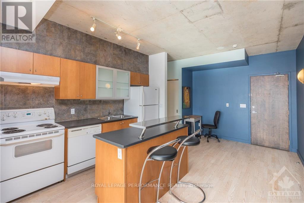 812 - 383 CUMBERLAND STREET, Ottawa, Ontario, K1N1J7 — Photo 2