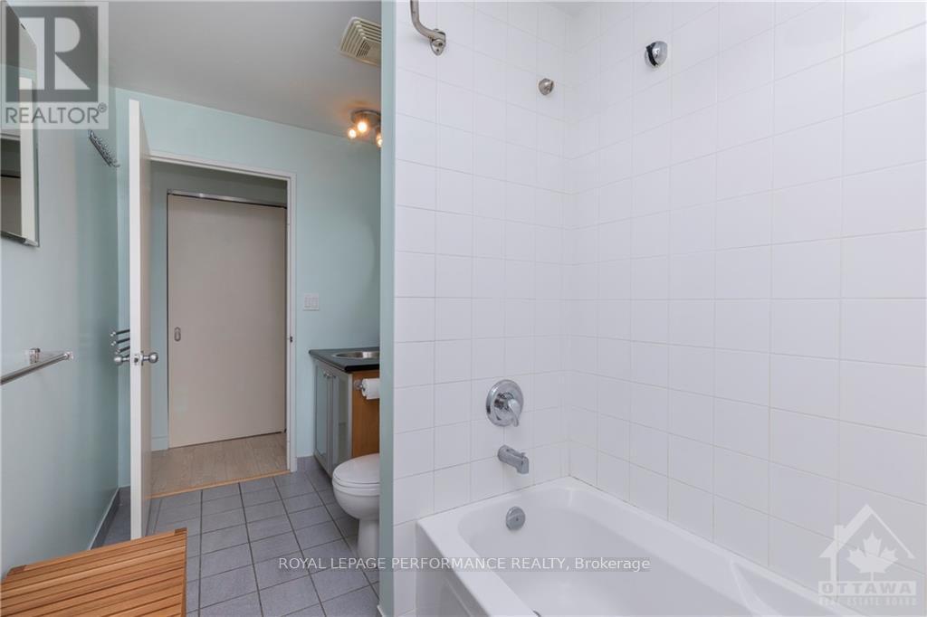 812 - 383 CUMBERLAND STREET, Ottawa, Ontario, K1N1J7 — Photo 8