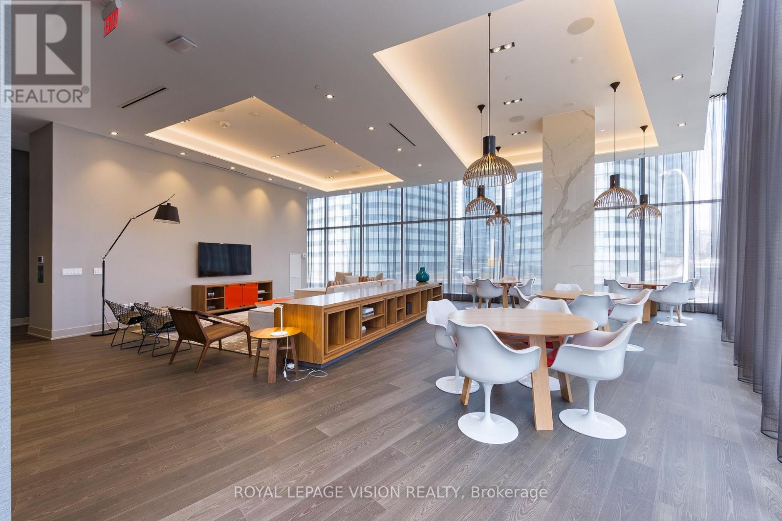 5813 - 10 YORK STREET, Toronto (Waterfront Communities), Ontario, M5J0E1 — Photo 13