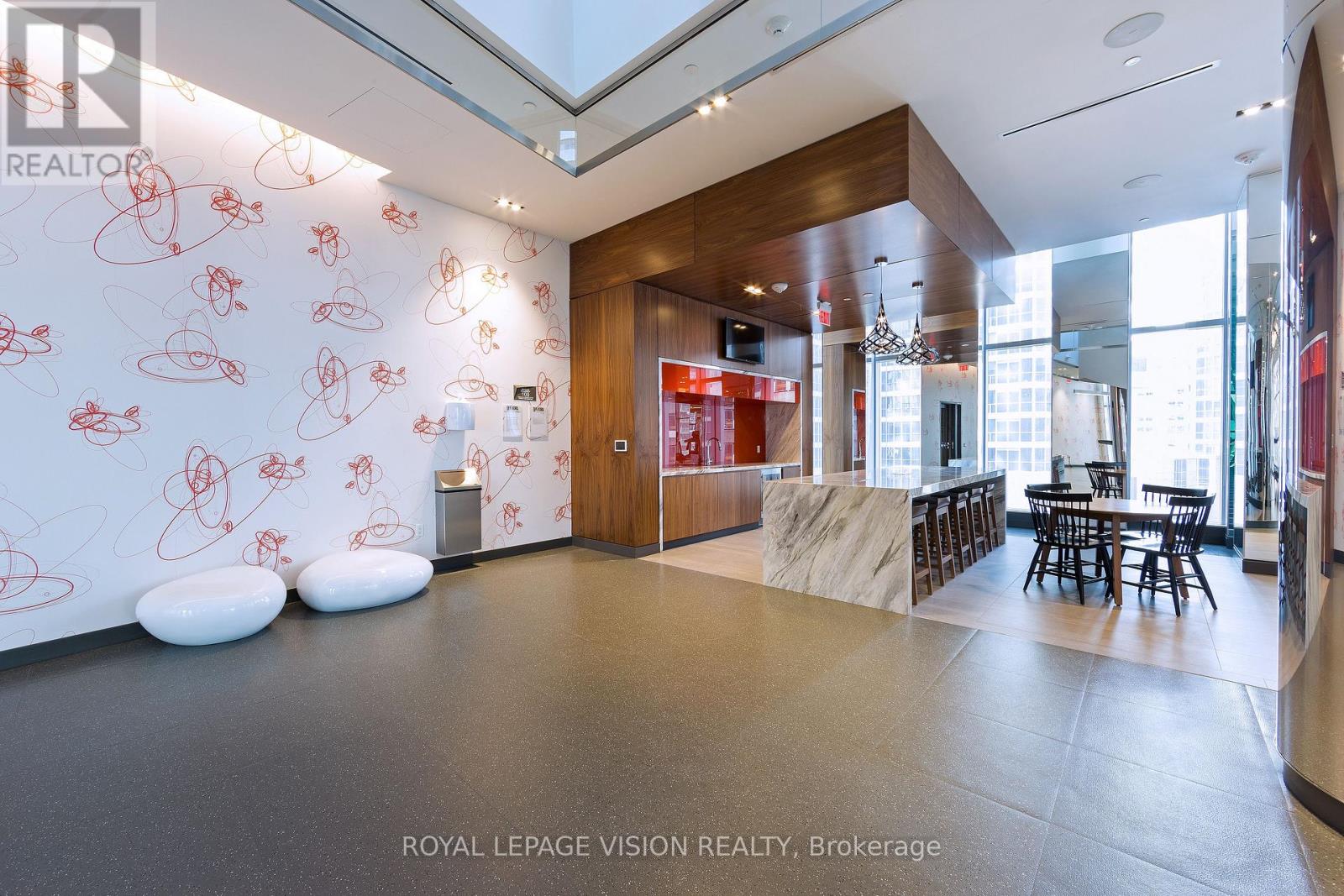 5813 - 10 YORK STREET, Toronto (Waterfront Communities), Ontario, M5J0E1 — Photo 20