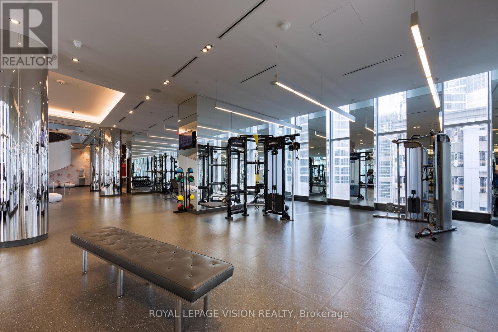 5813 - 10 YORK STREET, Toronto (Waterfront Communities), Ontario, M5J0E1 — Photo 23