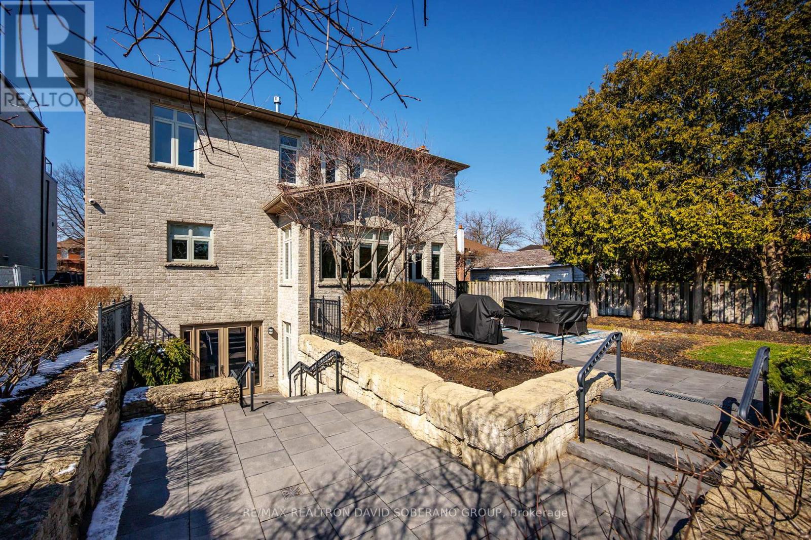 3 DUNSMORE GARDENS, Toronto (Clanton Park), Ontario, M3H3M1 — Photo 9