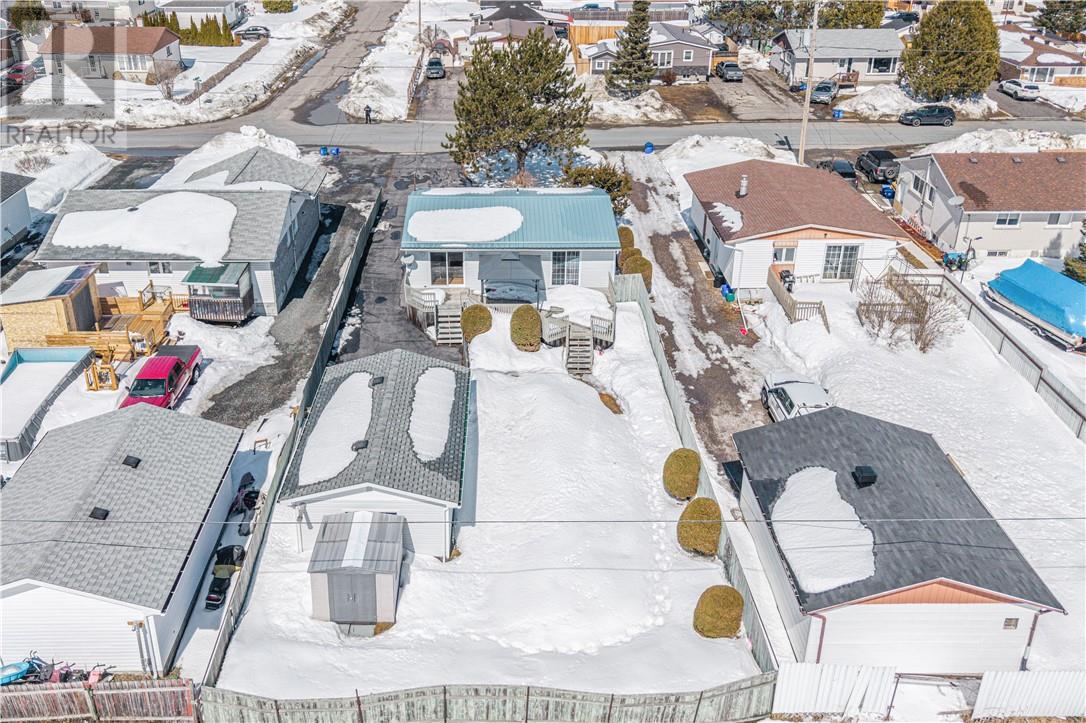 24 Vaillancourt Crescent, Chelmsford, Ontario, P0M1L0 — Photo 2