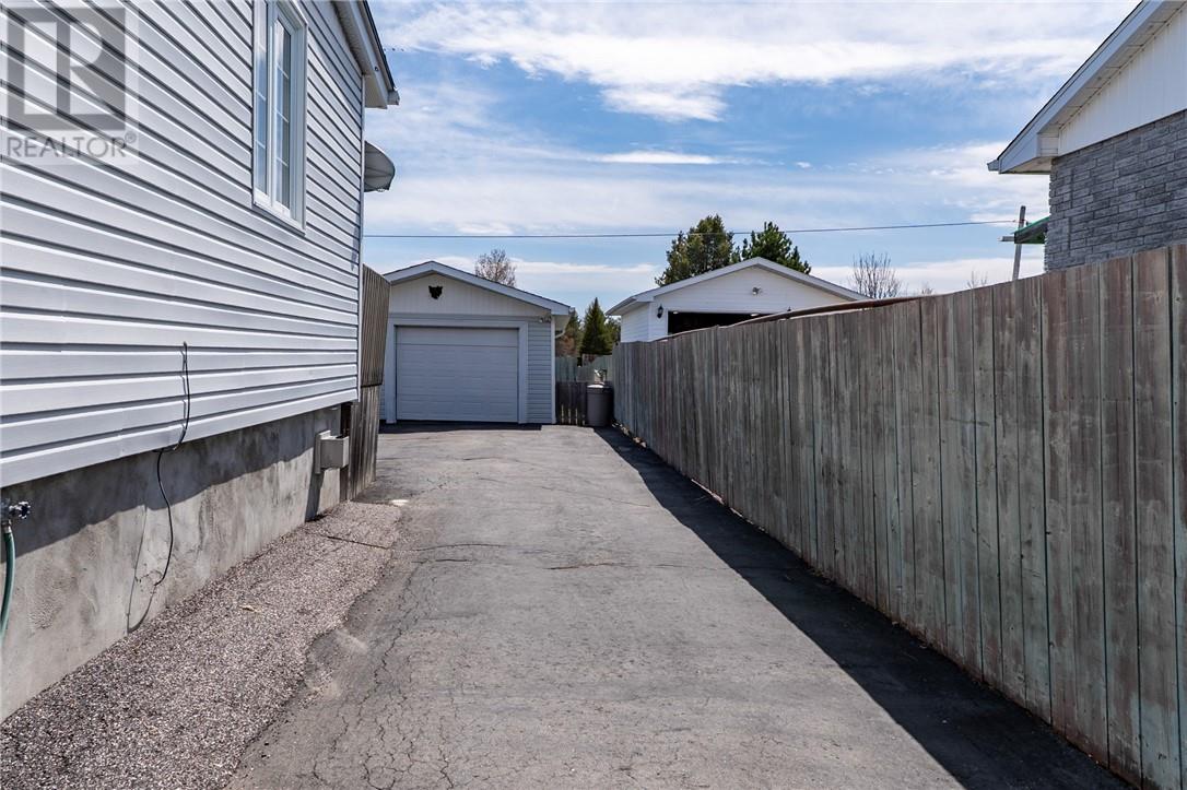 24 Vaillancourt Crescent, Chelmsford, Ontario, P0M1L0 — Photo 23