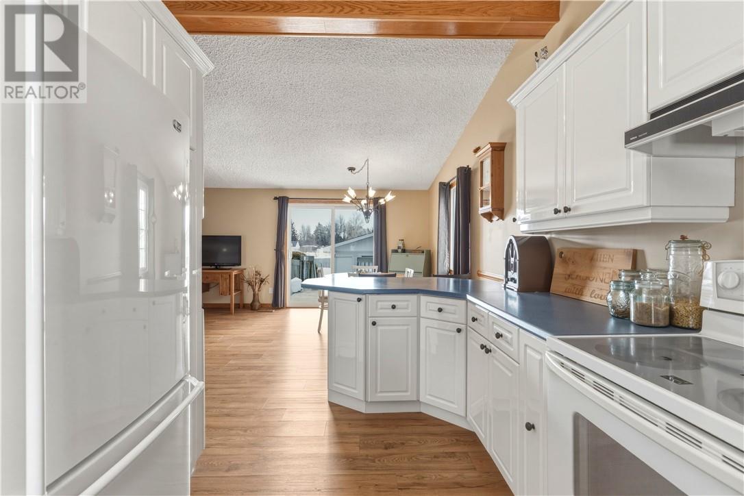 24 Vaillancourt Crescent, Chelmsford, Ontario, P0M1L0 — Photo 7