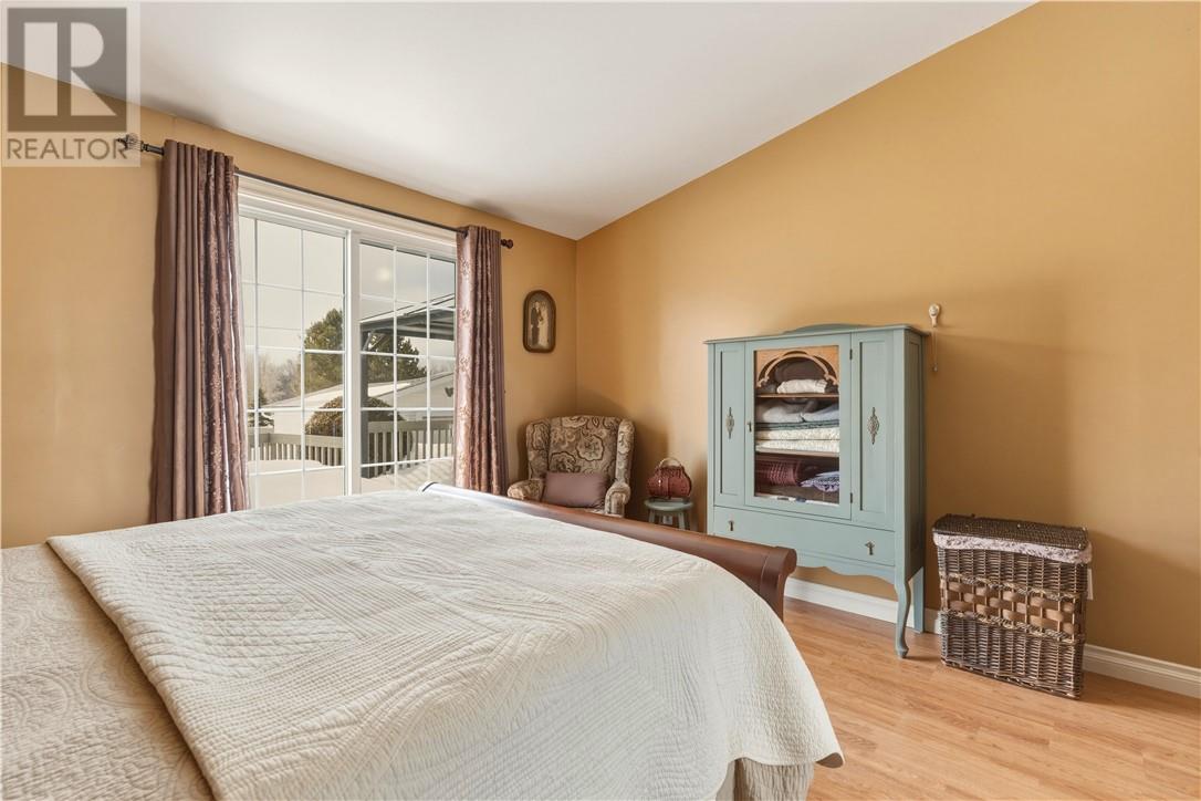 24 Vaillancourt Crescent, Chelmsford, Ontario, P0M1L0 — Photo 9