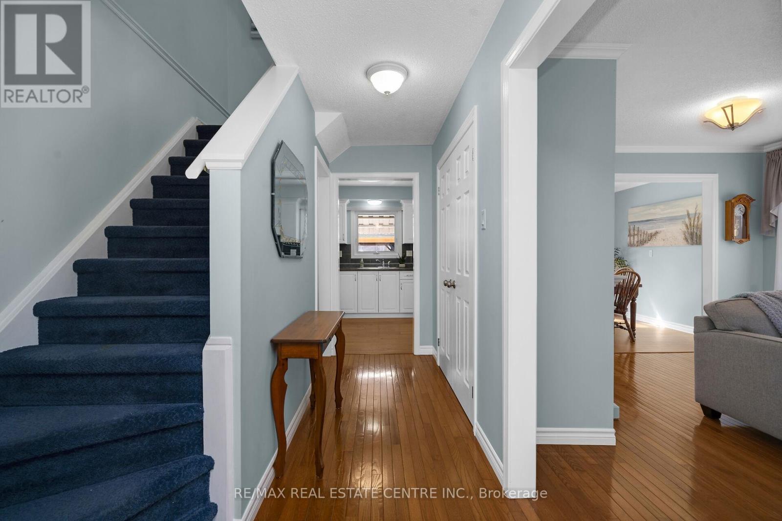 466 VANIER DRIVE, Milton (BM Bronte Meadows), Ontario, L9T4T4 — Photo 2